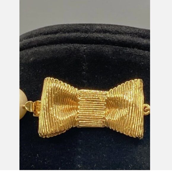 Kate Spade Designer All Wrapped Up Faux Pearl Necklace w/Box EUC - Picture 5 of 6